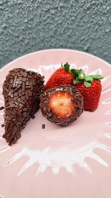 Coxinha de Morango com Alpino