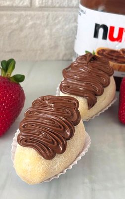 Coxinha de Morango com Ninho e Nutella